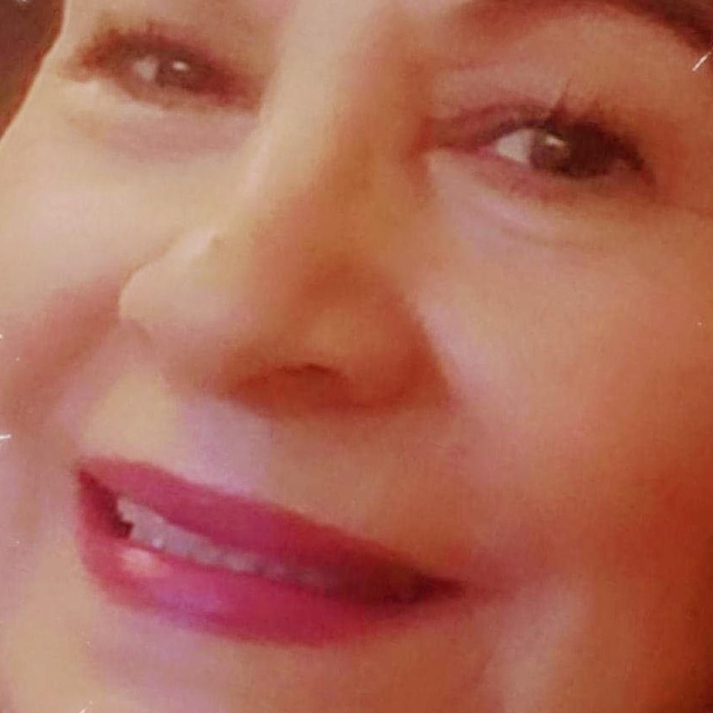 Meet your Posher, Gloria